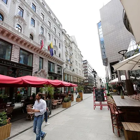Fashion Street Luxury Apartment Budapest
