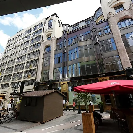 Fashion Street Luxury Apartment